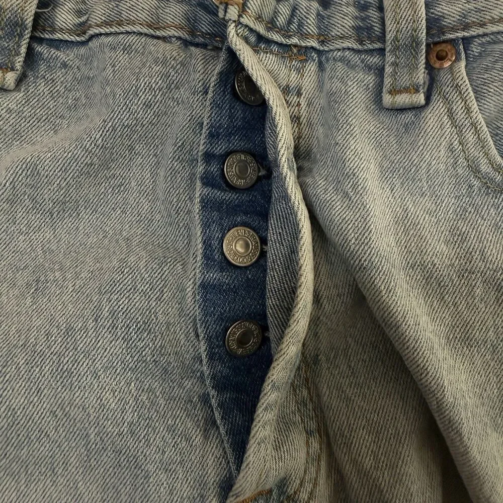 Men’s Levi’s 501 Shorts Button Fly Light Wash Size 33 Factory Hemmed Jorts